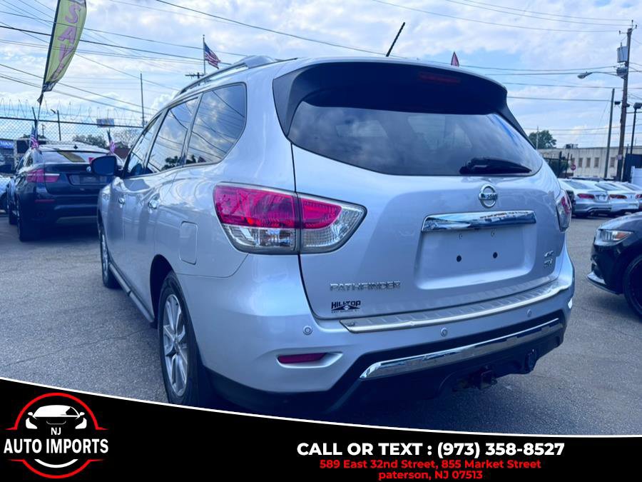 Used 2015 Nissan Pathfinder SV w/ Trailer Tow Package image 10