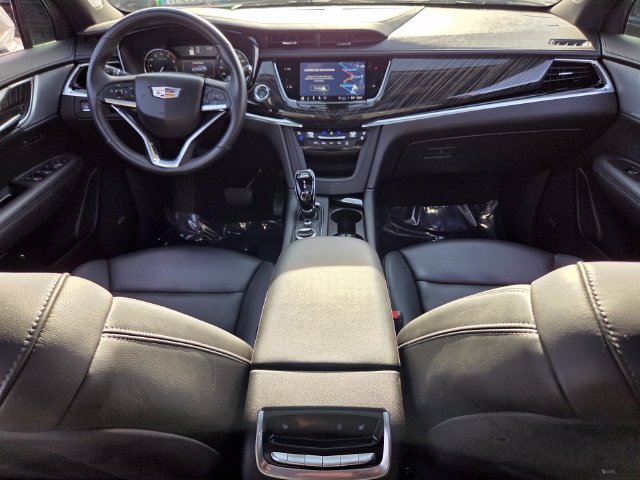 Used 2024 Cadillac XT6 Premium Luxury FWD image 13