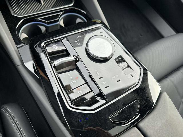 New 2027 BMW 530i xDrive w/ Premium Package AWD/4WD image 17