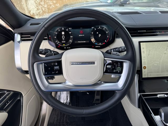 Used 2025 Land Rover Range Rover SE image 22