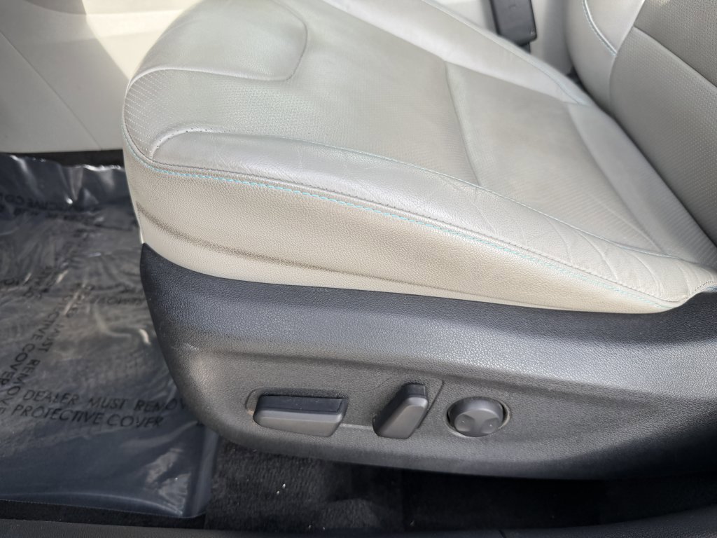 Used 2019 Kia Niro EX Premium w/ Sunroof Package FWD image 34