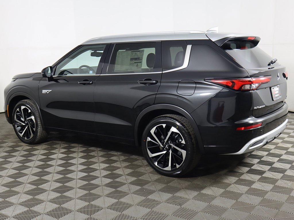 New 2025 Mitsubishi Outlander SEL image 18