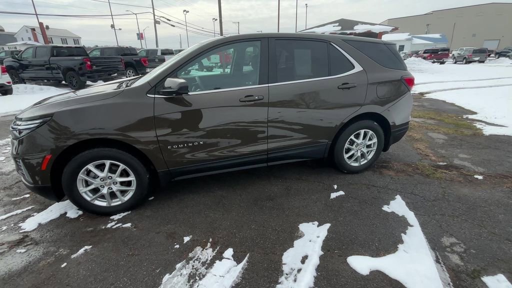 Used 2024 Chevrolet Equinox LT w/ LPO, Floor Liner Package AWD/4WD image 2