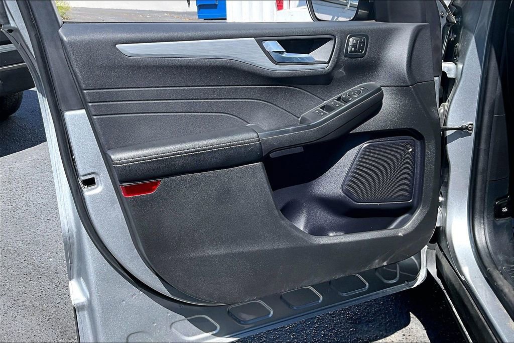 Used 2024 Ford Escape Platinum AWD/4WD image 18