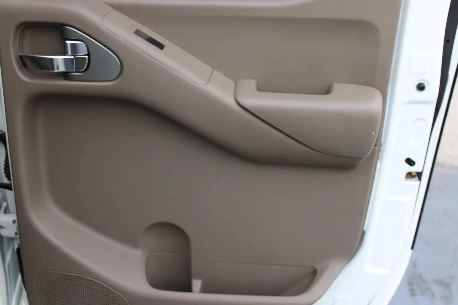Used 2015 Nissan Frontier SV RWD image 22