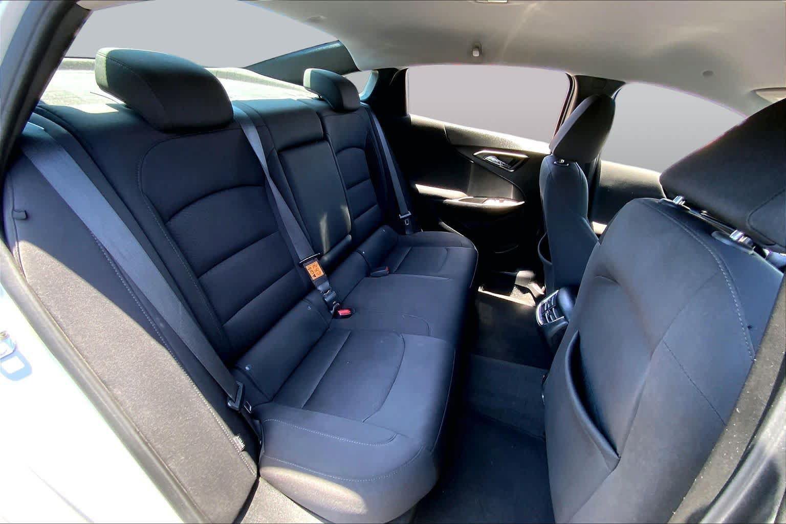 Used 2020 Chevrolet Malibu LT FWD image 20