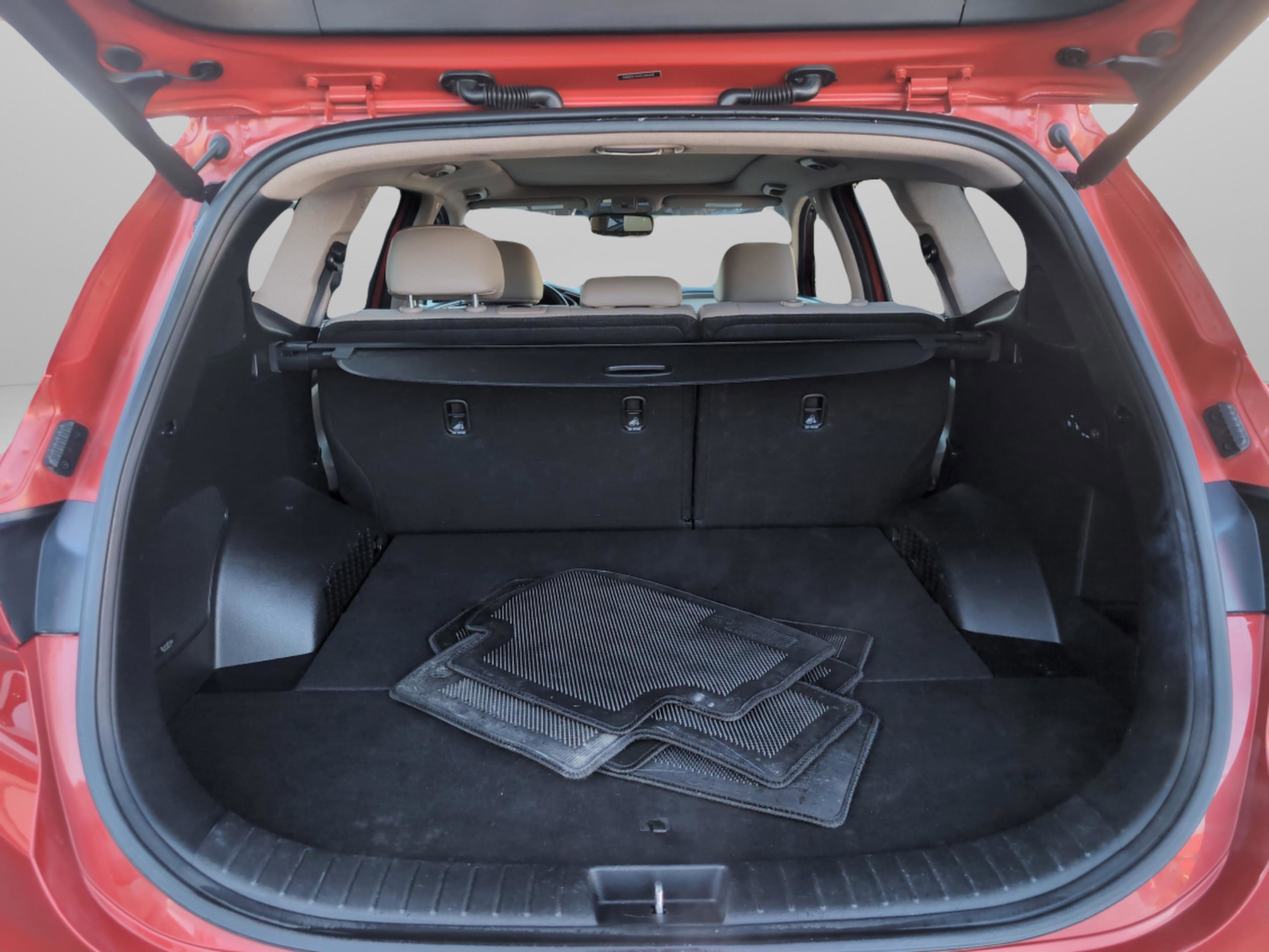 Used 2020 Hyundai Santa Fe Limited image 17