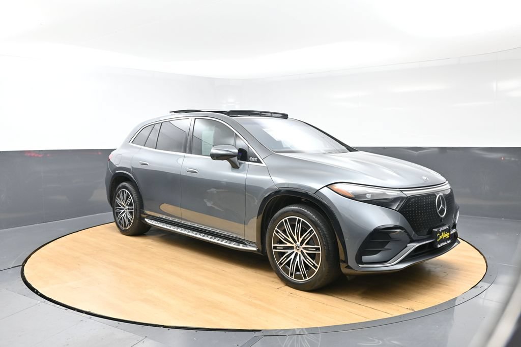 Used 2023 Mercedes-Benz EQS 580 4MATIC SUV image 4