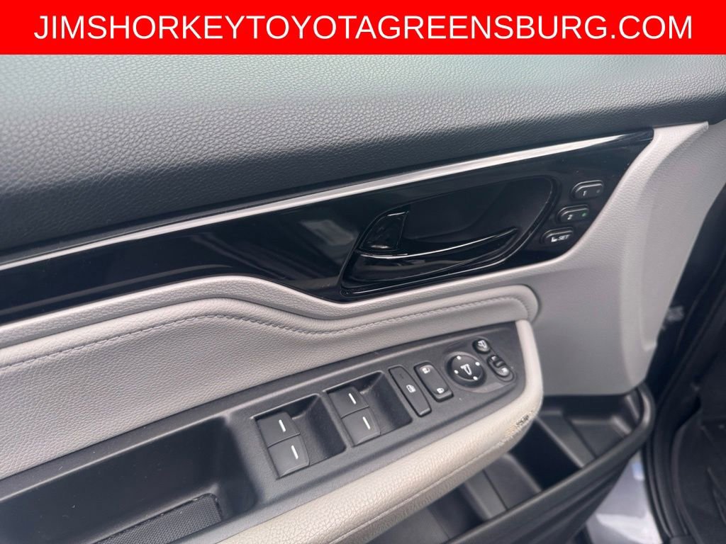 Used 2018 Honda Odyssey Elite image 12
