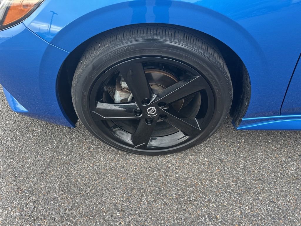 Used 2022 Nissan Sentra SR w/ SR Premium Package image 9