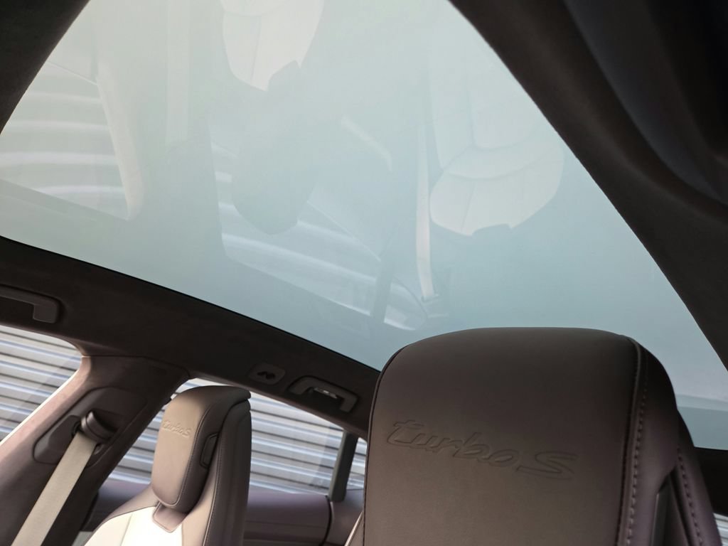 Certified 2025 Porsche Taycan Turbo AWD/4WD image 15
