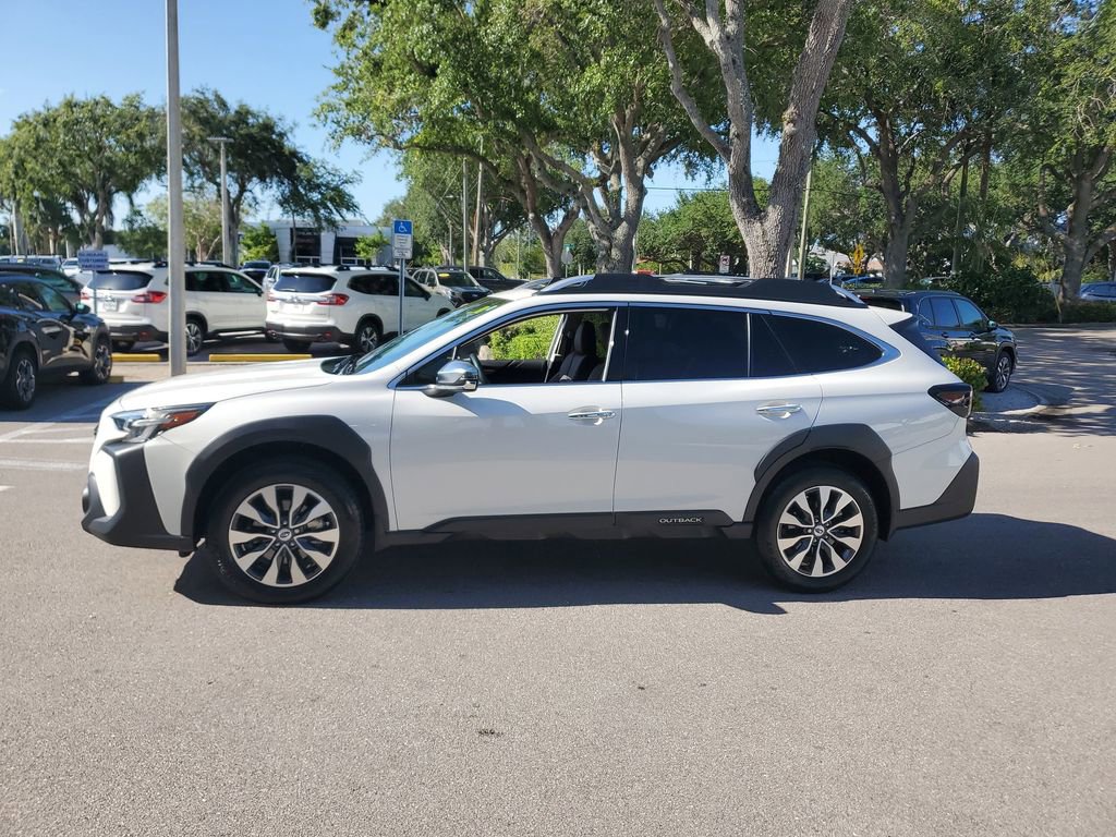 Used 2024 Subaru Outback Touring AWD/4WD image 2