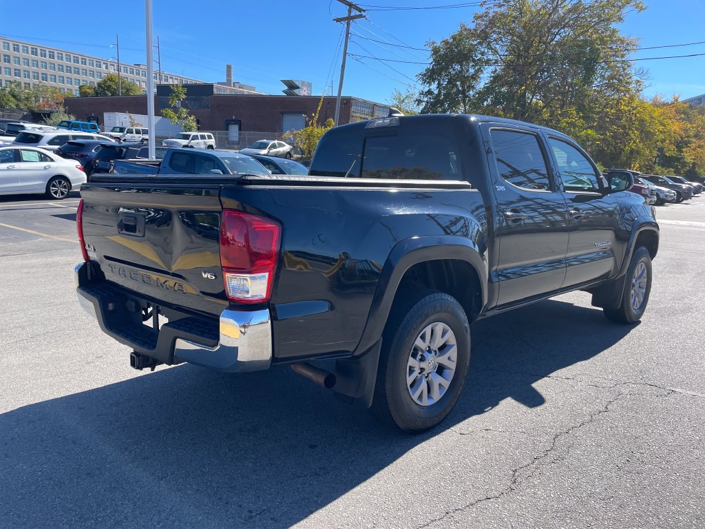Certified 2019 Toyota Tacoma SR5 AWD/4WD image 5
