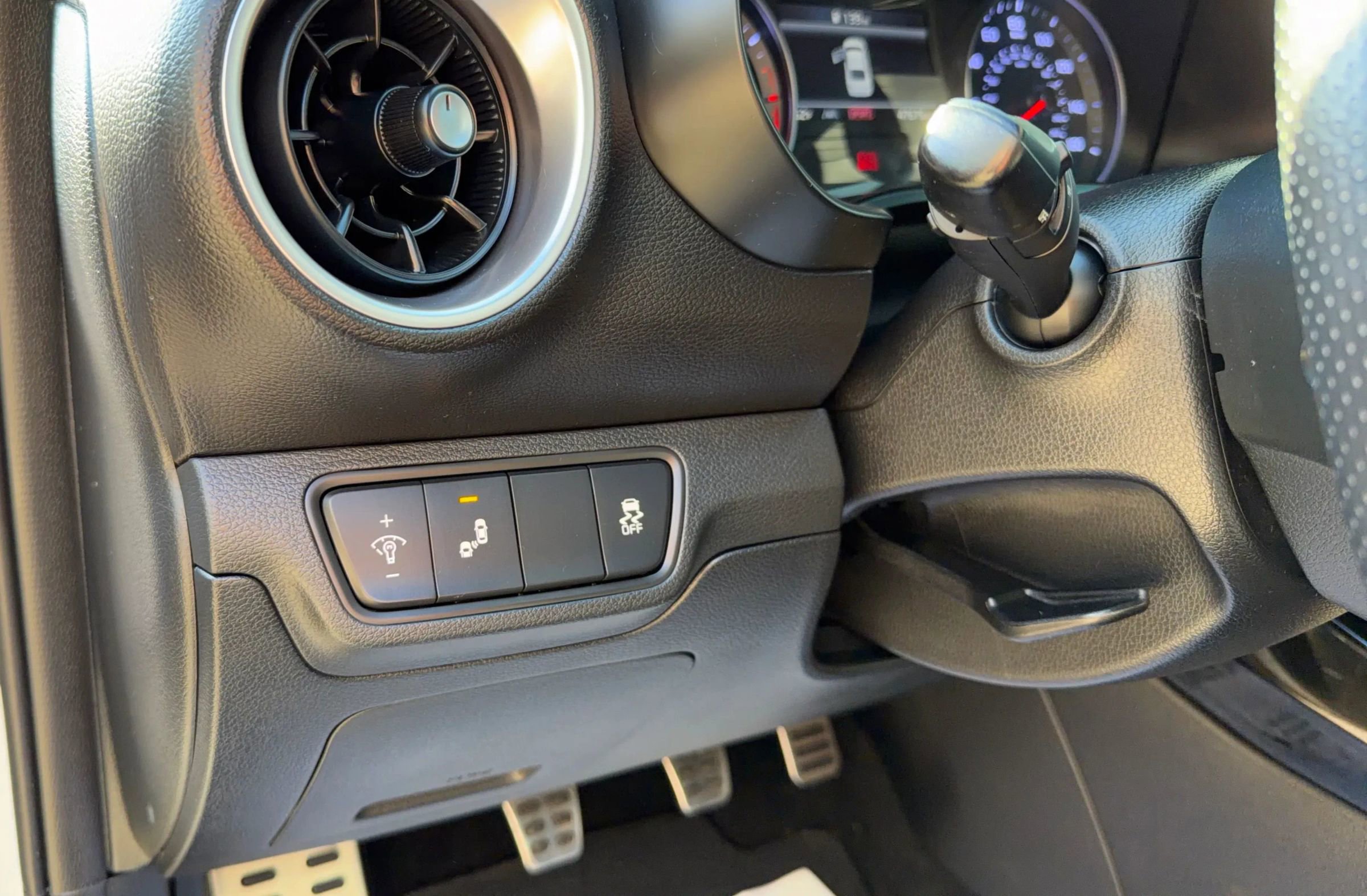 Used 2023 Kia Forte GT FWD image 37
