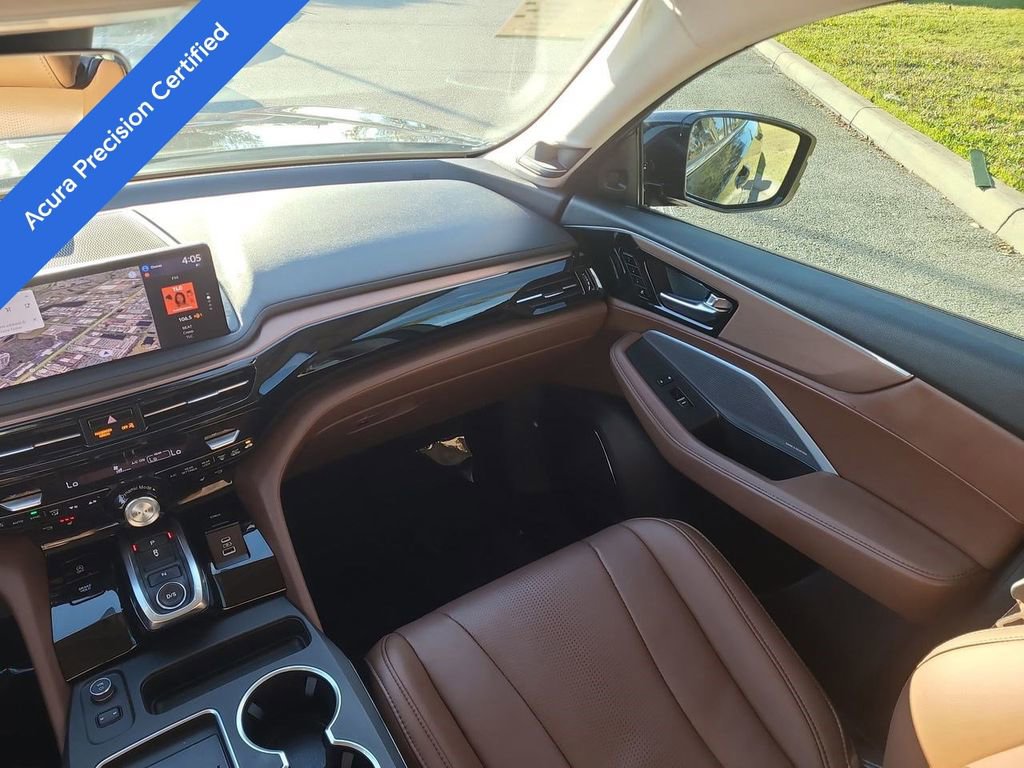 Used 2025 Acura MDX w/ Technology Package image 3
