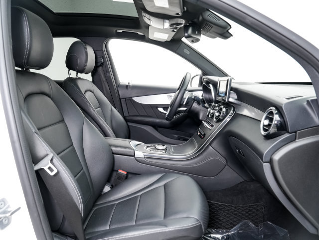 Used 2019 Mercedes-Benz GLC 300 4MATIC image 21