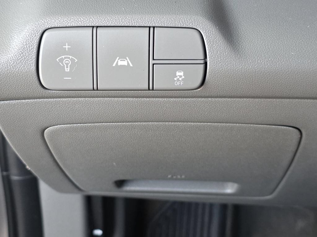 Used 2023 Hyundai Elantra SEL FWD image 16