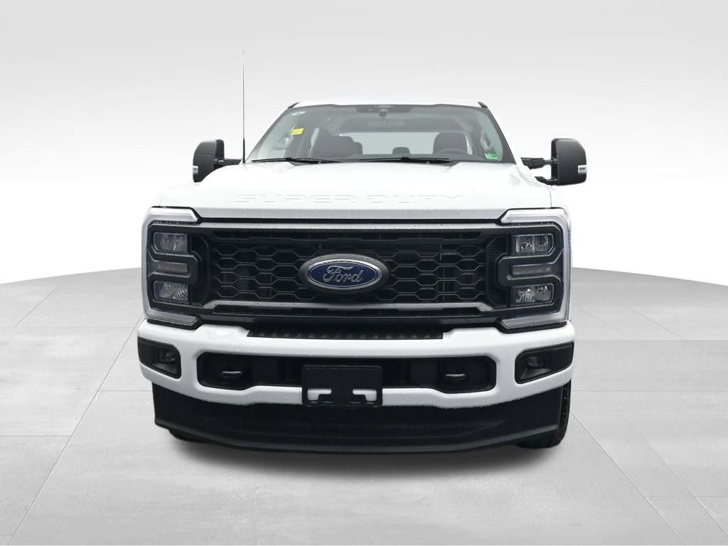 New 2026 Ford F350 4x4 Crew Cab Super Duty image 3