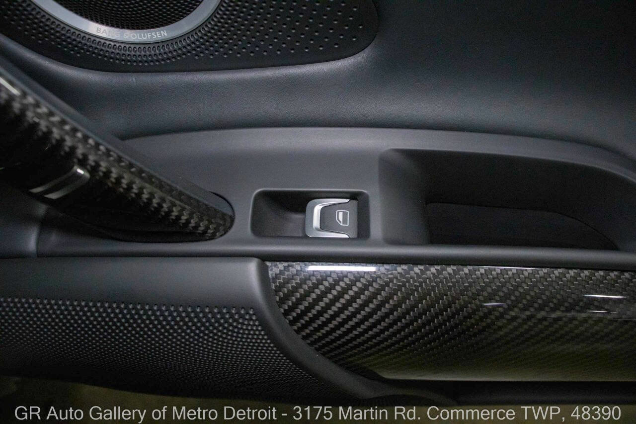 Used 2015 Audi R8 V10 image 35