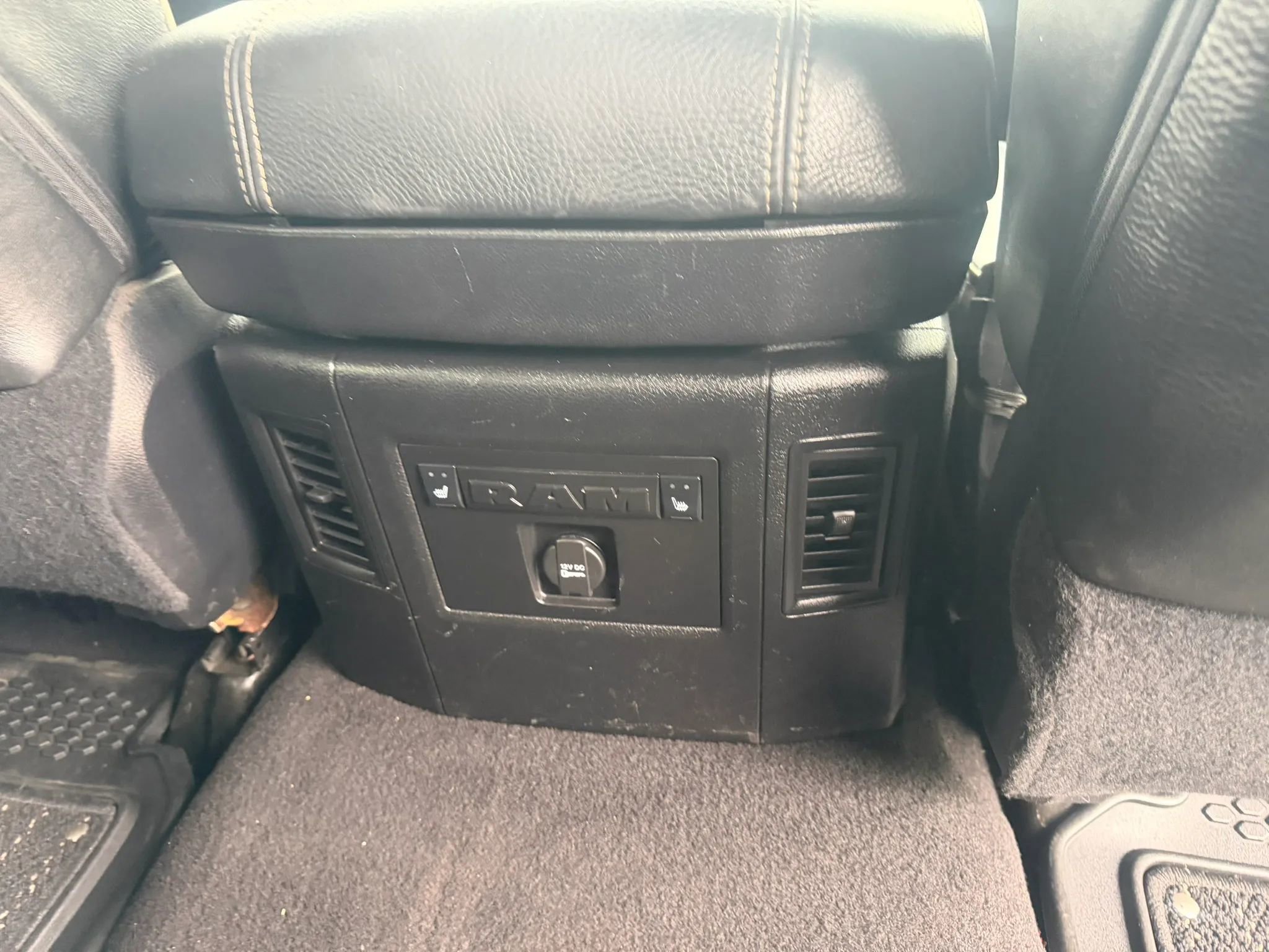 Used 2016 RAM 2500 Limited AWD/4WD image 12