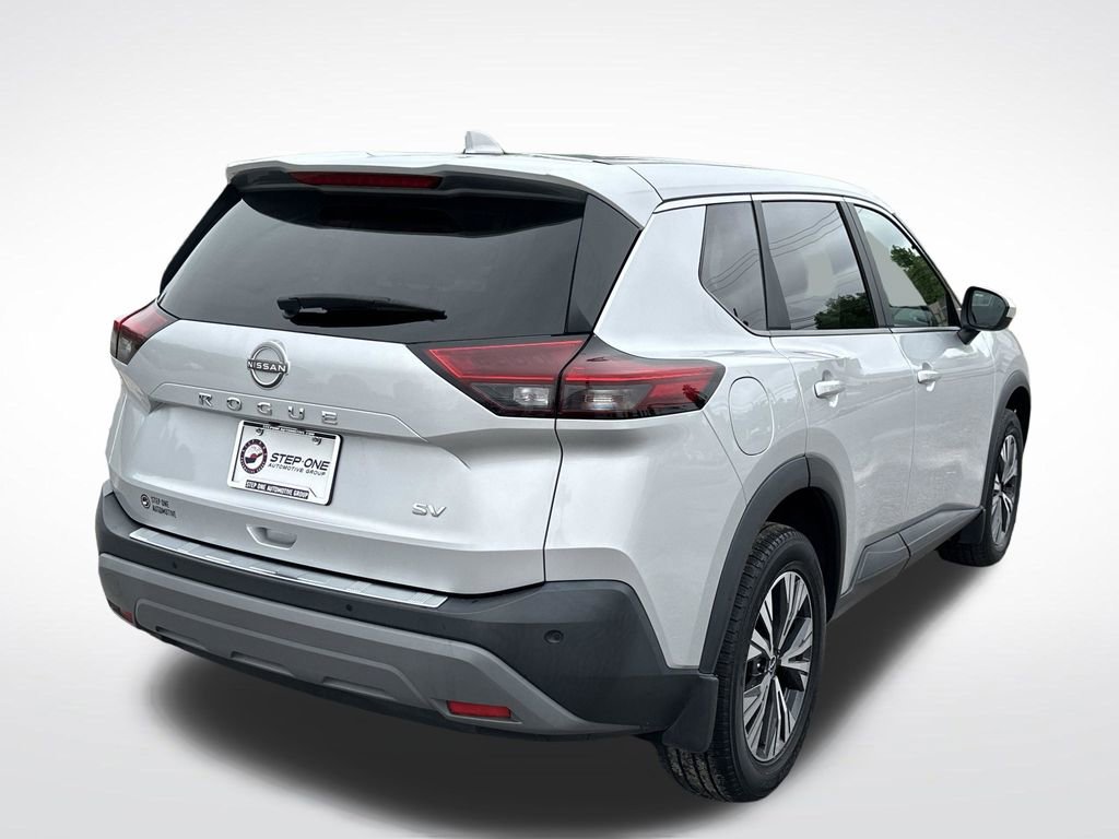 Used 2023 Nissan Rogue SV FWD image 7