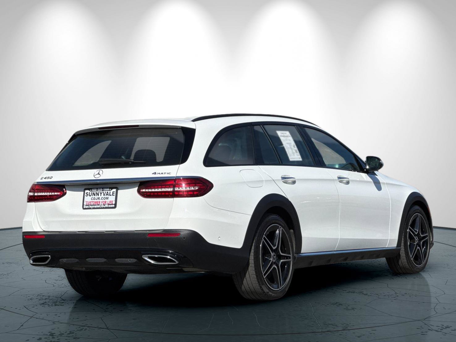 Used 2022 Mercedes-Benz E 450 4MATIC All-Terrain Wagon image 4
