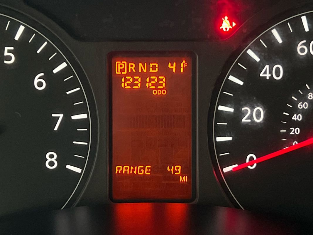 Used 2017 Nissan NV 3500 SV image 76