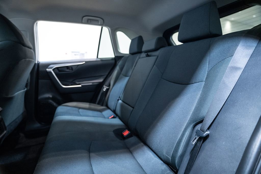 Used 2024 Toyota RAV4 LE image 33