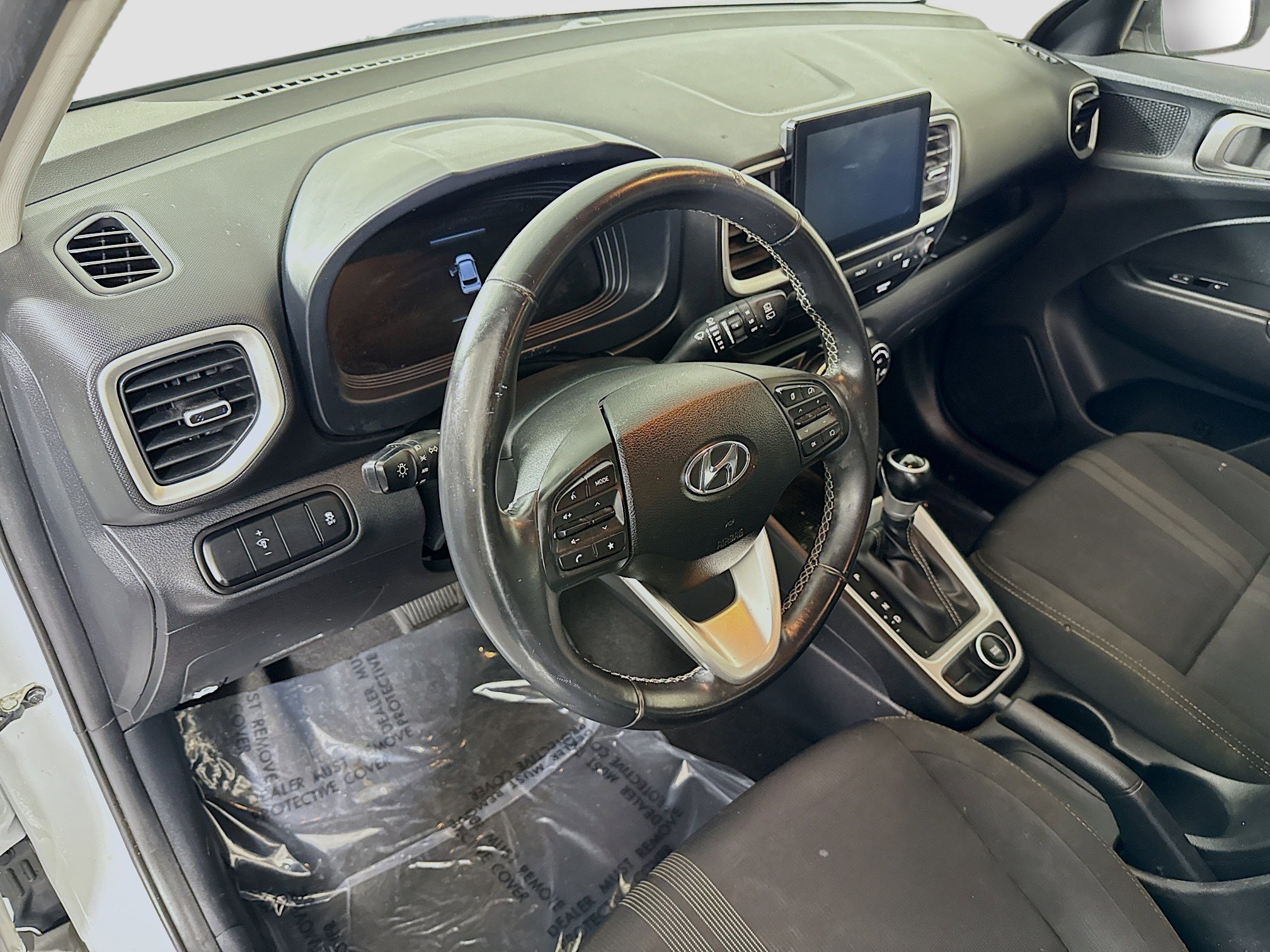 Used 2023 Hyundai Venue SEL w/ Cargo Package image 22