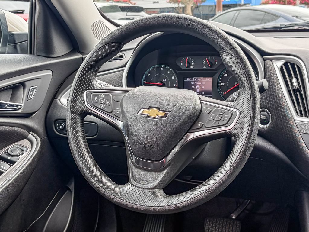 Used 2025 Chevrolet Malibu LT FWD image 19