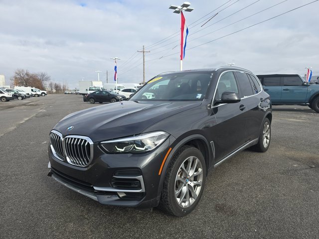 Used 2023 BMW X5 xDrive40i w/ Premium Package image 9