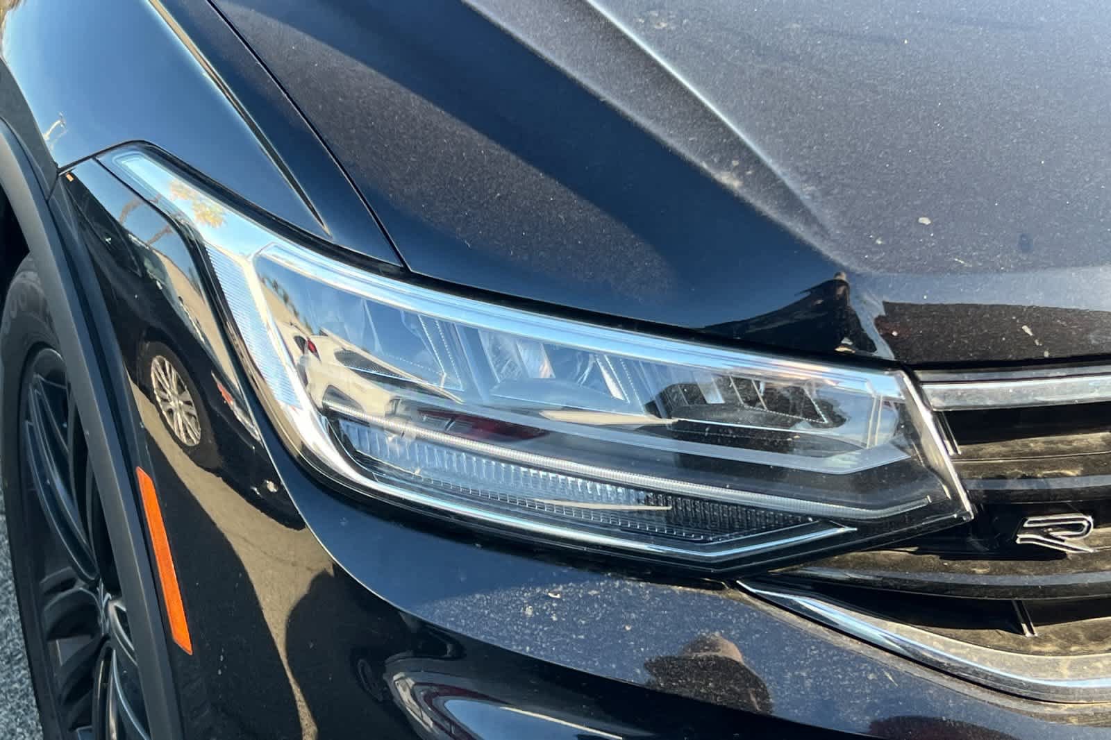 Used 2022 Volkswagen Tiguan SE R-Line FWD image 14