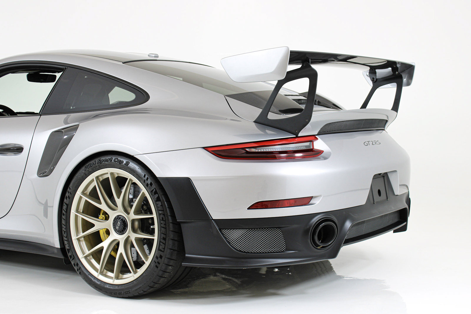 Used 2018 Porsche 911 GT2 RS RWD image 36