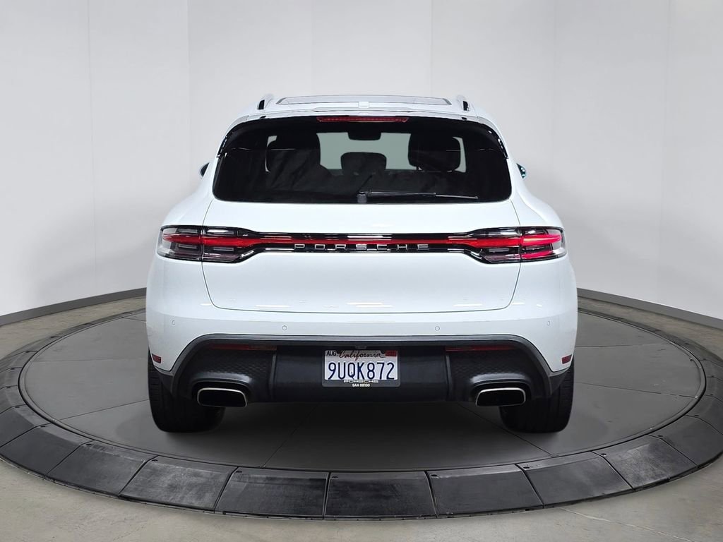 Certified 2025 Porsche Macan image 6
