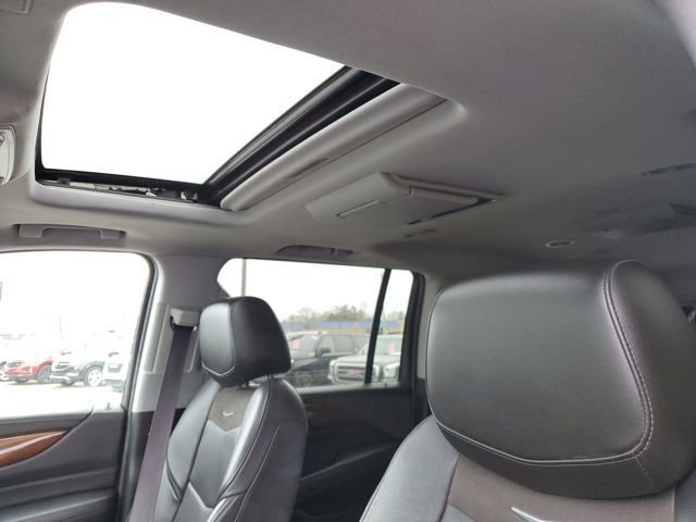 Used 2016 Cadillac Escalade ESV Luxury image 7