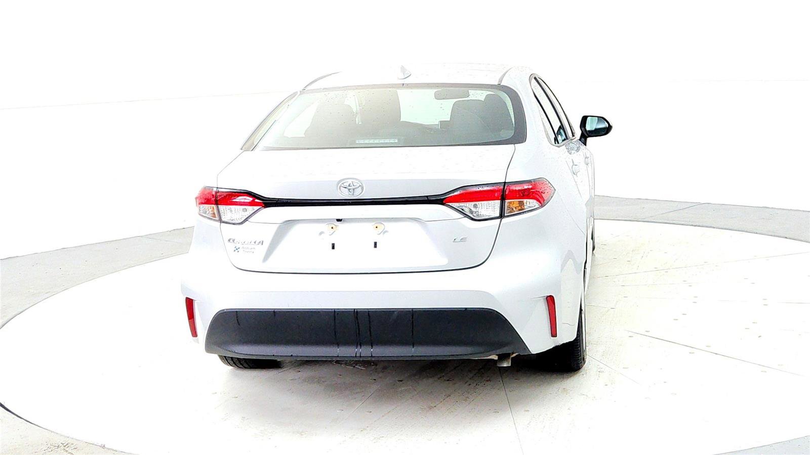 Used 2023 Toyota Corolla LE image 5