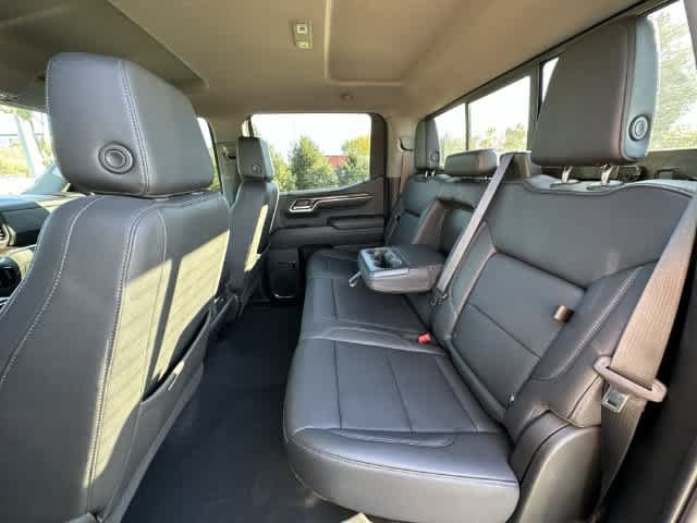 Used 2024 Chevrolet Silverado 1500 LT Trail Boss w/ Convenience Package II AWD/4WD image 17