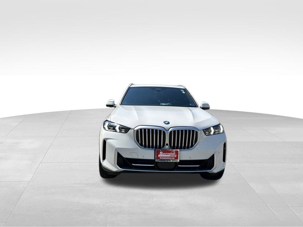 Used 2025 BMW X5 xDrive50e AWD/4WD image 9