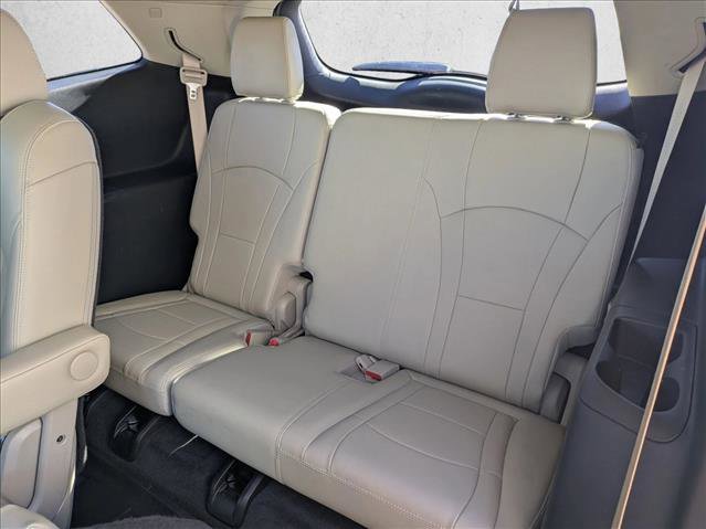 Used 2020 Buick Enclave Essence w/ Sound and Sites Package image 20