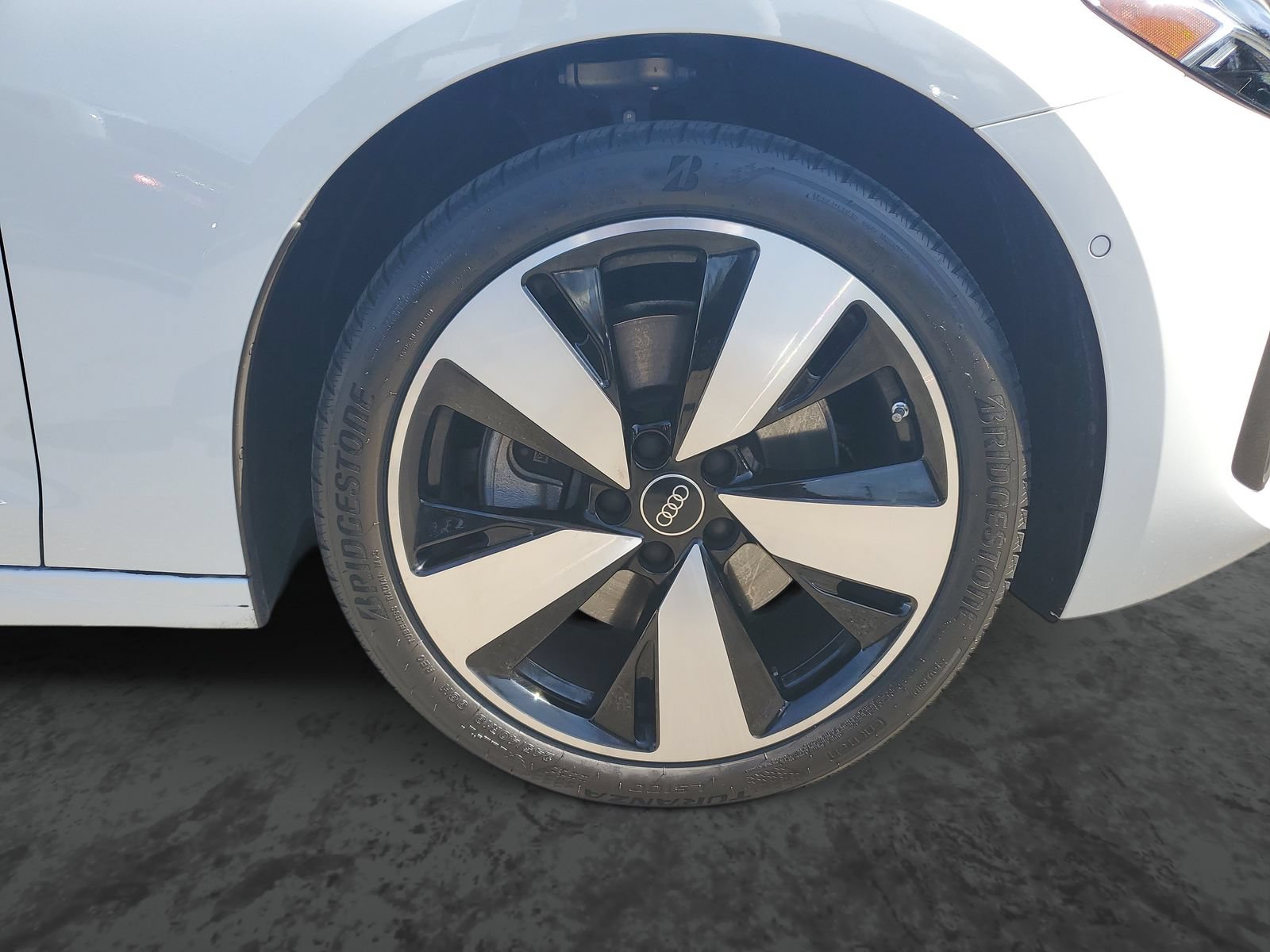 Used 2025 Audi A5 2.0T Premium Plus w/ Premium Plus AWD/4WD image 6