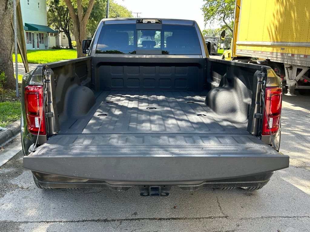 New 2026 RAM 3500 Limited AWD/4WD image 31