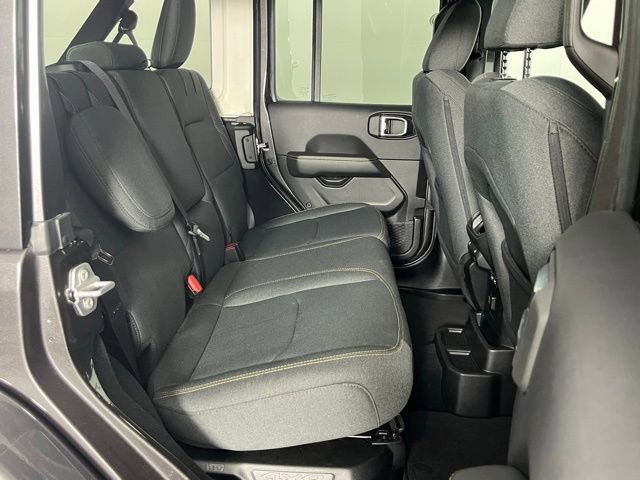 Used 2025 Jeep Wrangler Unlimited Sahara image 28
