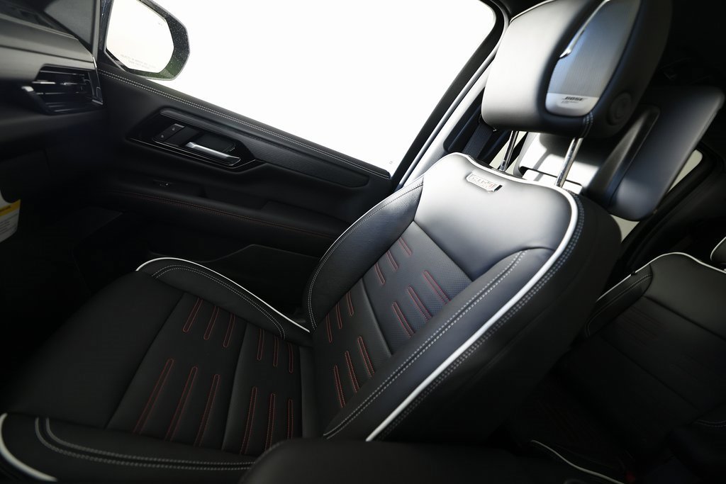 Used 2025 GMC Yukon AT4 Ultimate w/ LPO, Illumination Package image 41