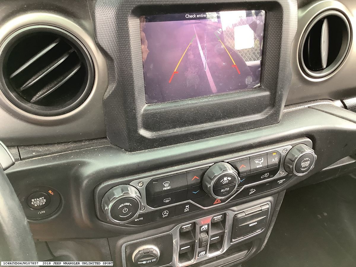 Used 2018 Jeep Wrangler Unlimited Sport S AWD/4WD image 9
