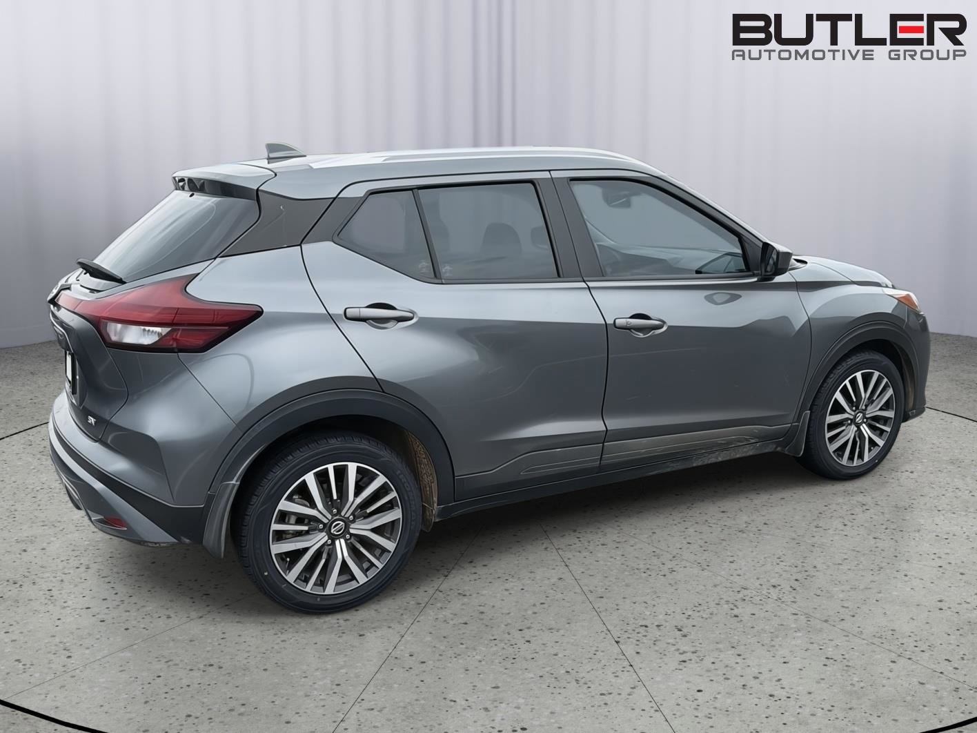 Used 2021 Nissan Kicks SV FWD image 7