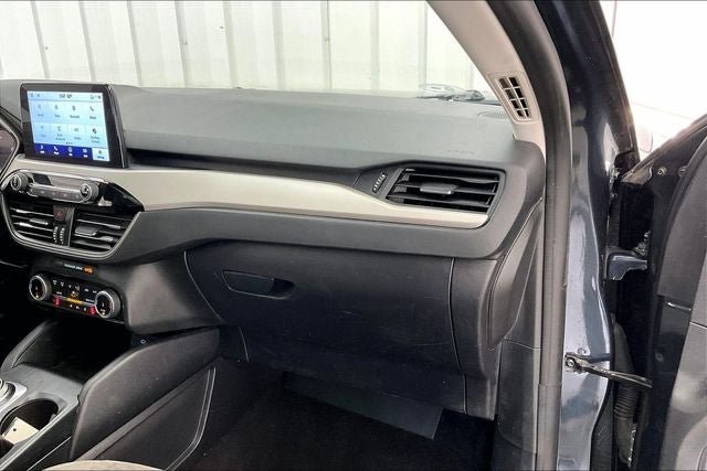 Used 2022 Ford Escape SE w/ SE Sport Appearance Package AWD/4WD image 18
