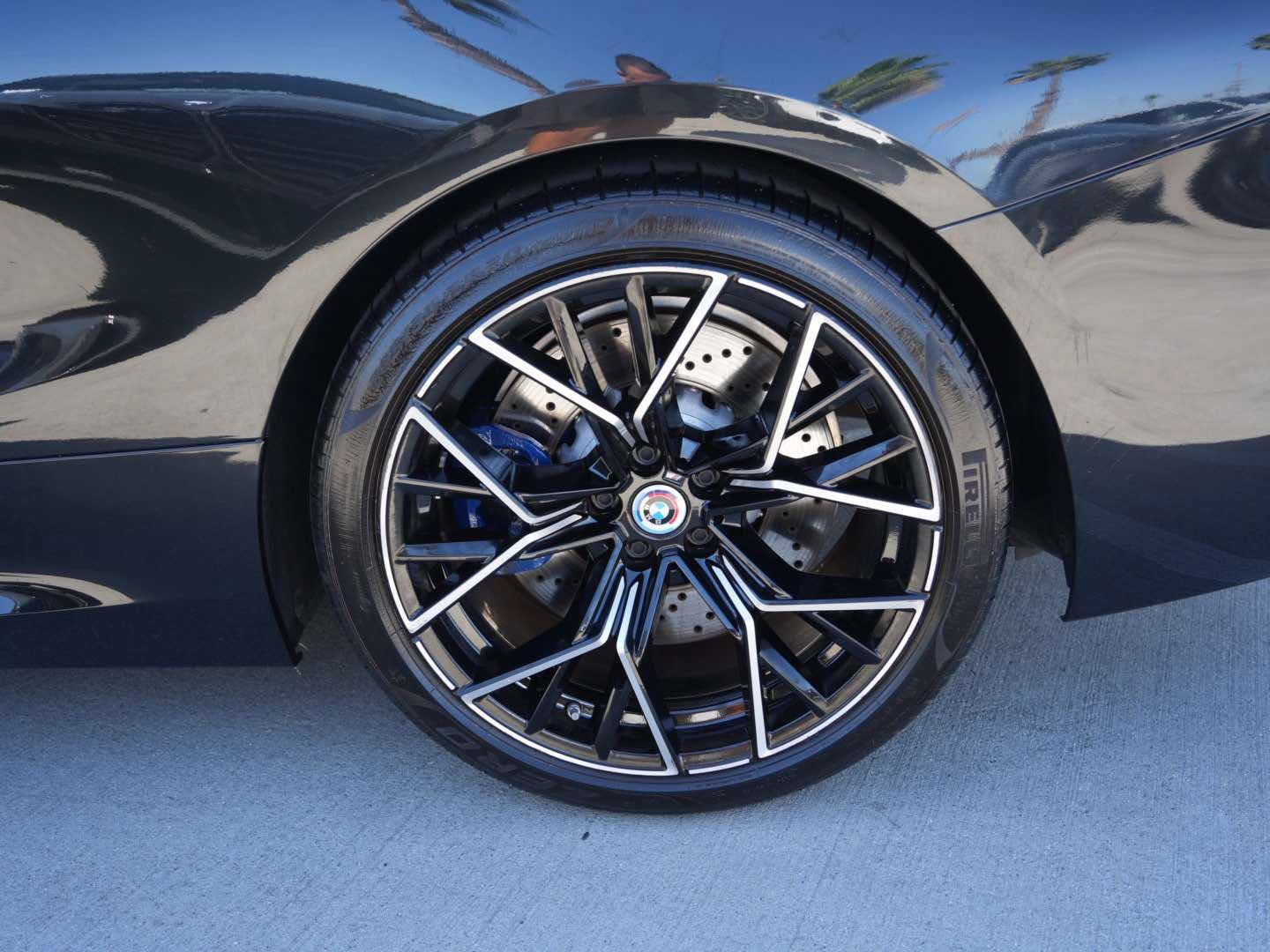Used 2023 BMW M8 Competition w/ M Carbon Exterior Package AWD/4WD image 9