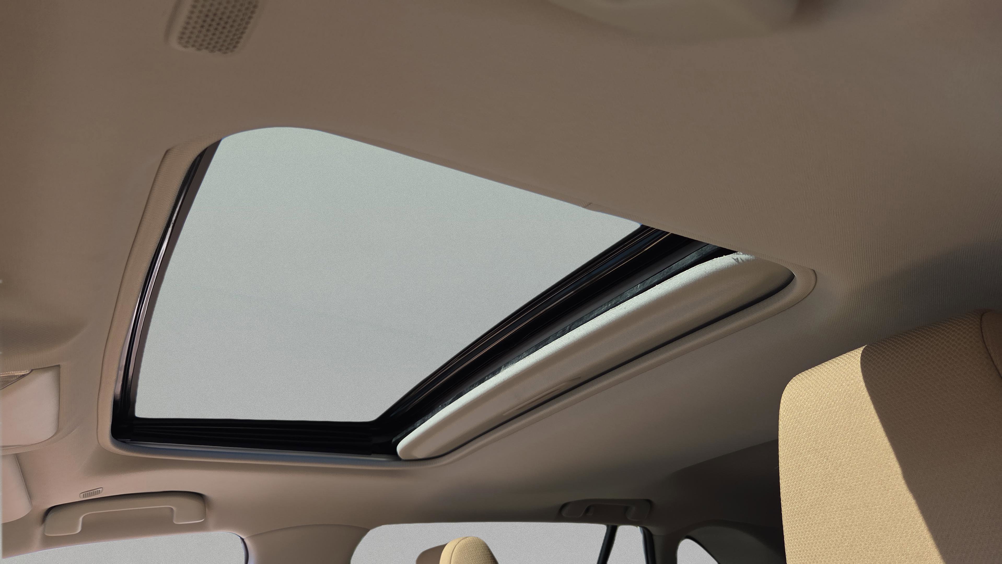 Used 2025 Toyota RAV4 XLE image 11