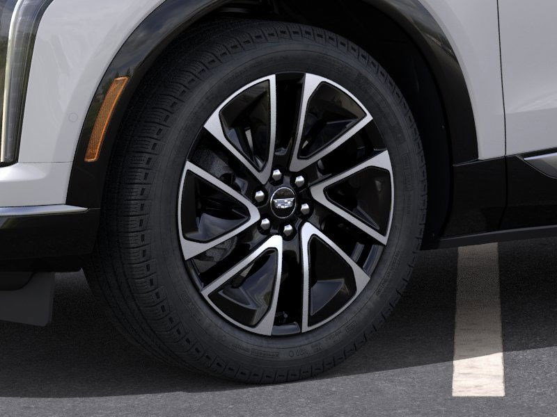 New 2025 Cadillac Optiq Sport 1 w/ LPO, Floor Liner Package image 9
