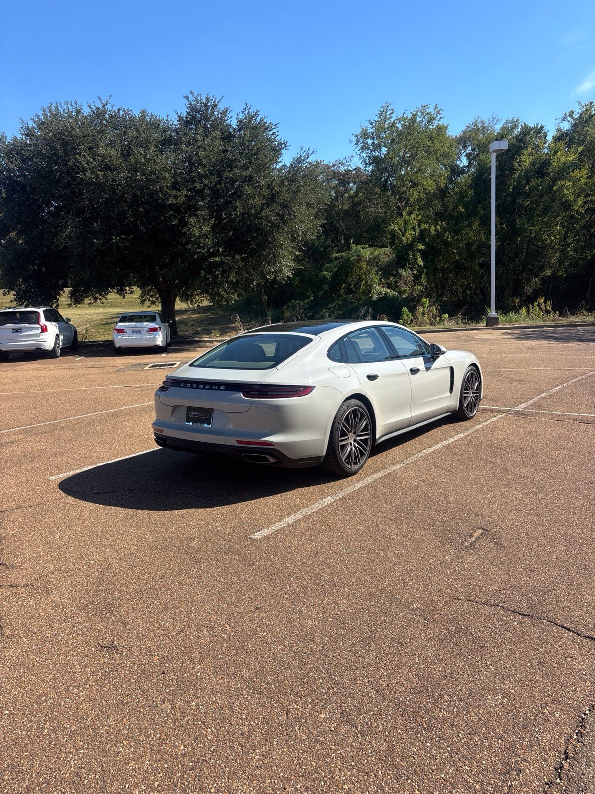 Used 2019 Porsche Panamera image 6